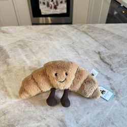 Brand New Jellycat Croissant Plush  🥐