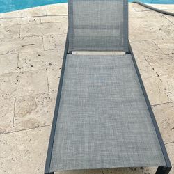 Outdoor Pool Chaise Lounger 