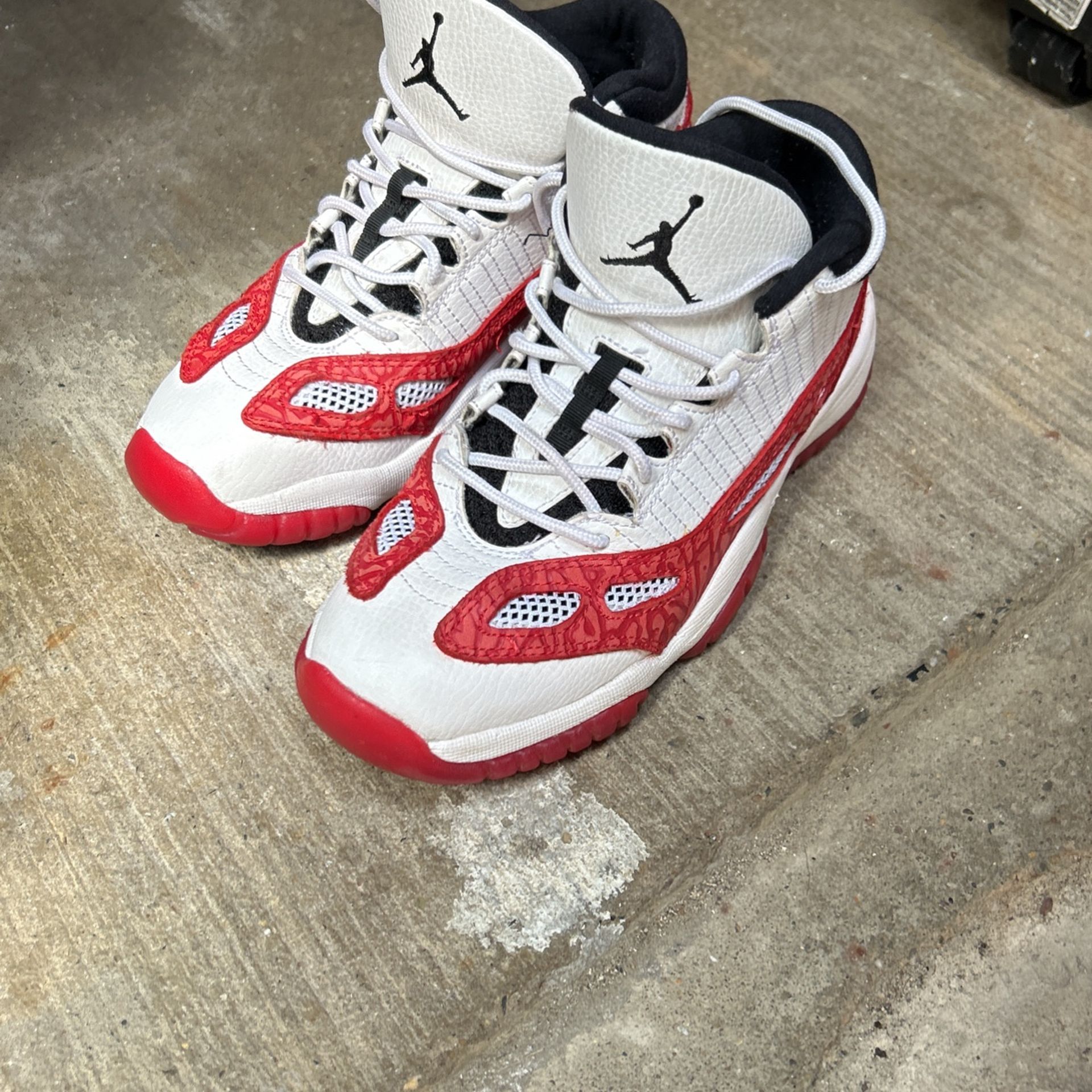 Jordan 11 “cement’s” Air Jordan 4 main image 2