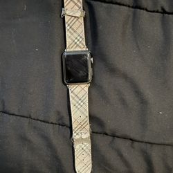 Apple Watch Series 1 42MM (Lost Charger)