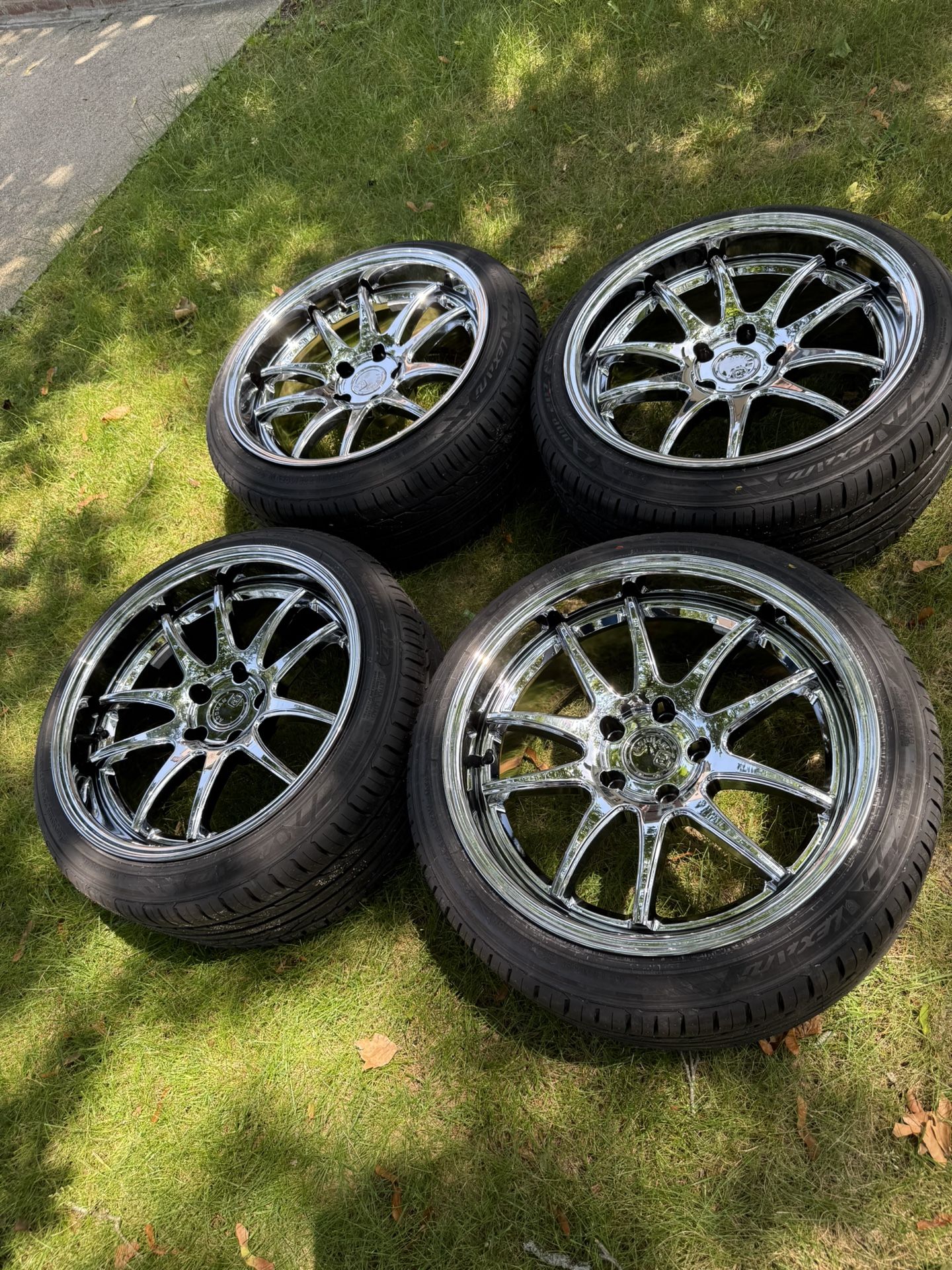 Aodhan DSO2 Wheels (18x9.5, 5x114.3 +15 Offset) Lexani LXUHP-207 Performance Radial Tire - 225/40R18 92W
