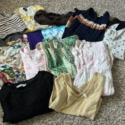 bundle of women clothes M/L