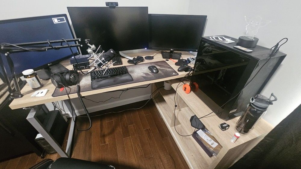 L Desk