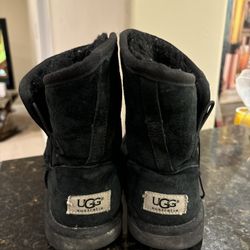 Big Kids size UGG Boots Size 4