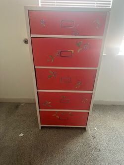 Girls dresser