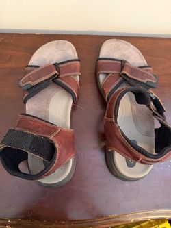 Clarks Men’s Brown Leather Sport Sandals – Size 12
