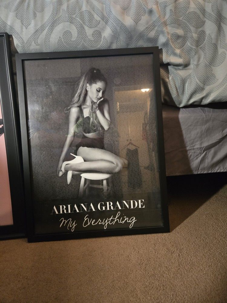 ARIANA GRANDE ART POSTER