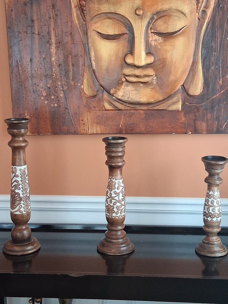 Set Of 3 Intricate Design Candleholders