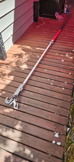 Tell a scoping ten foot tree /branch trimmer /pruner