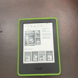 Kindle Gen 7 with case Gently Used 