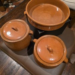 Vintage Clay Cookware Set – Rustic Pots w/ Lids + Bowl