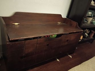 Toy chest