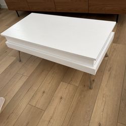 White Lift Top Coffee Table