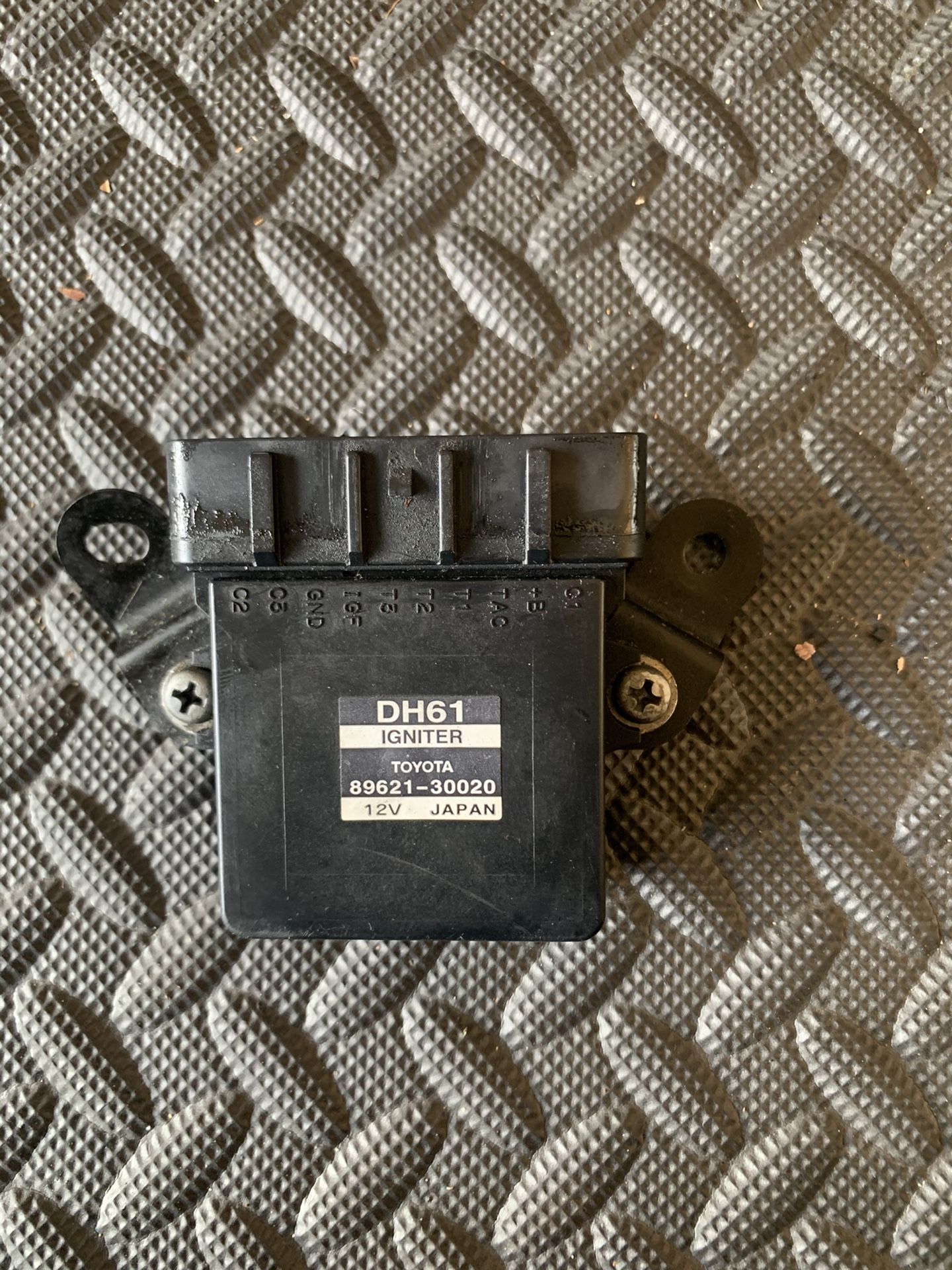 TOYOTA Lexus Igniter Ignition Control Module Dh61 OEM 89621-30020