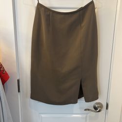 Women’s skirt size 6