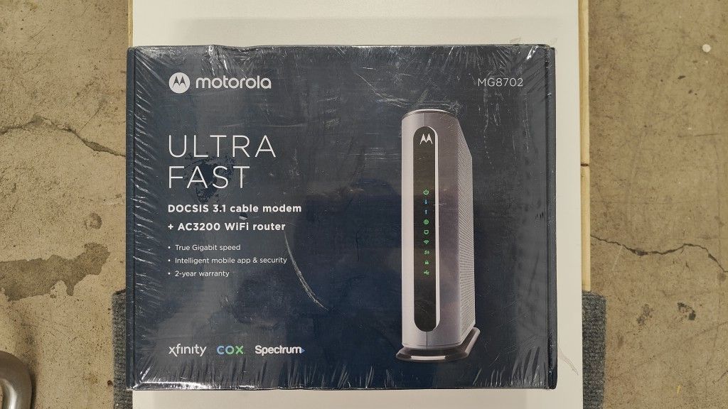 Motorola MG8702 Cable Modem Router