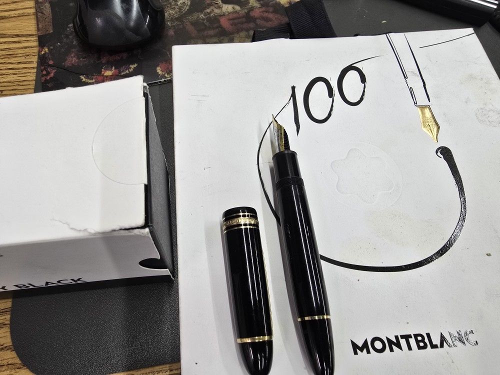 MONTBLANC MEISTERSTUCK FOUNTAIN PEN