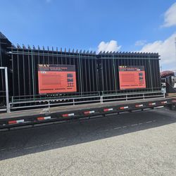 BRAND NEW IRON FENCES 10'X6' EACH FENCE PANELS
22PCS IRON FENCE
POWDER COATED SURFACE BLACK
TOTAL SIZE 220 FT LONG
EASY TO INSTALLED
HARDWARE AVAILABL