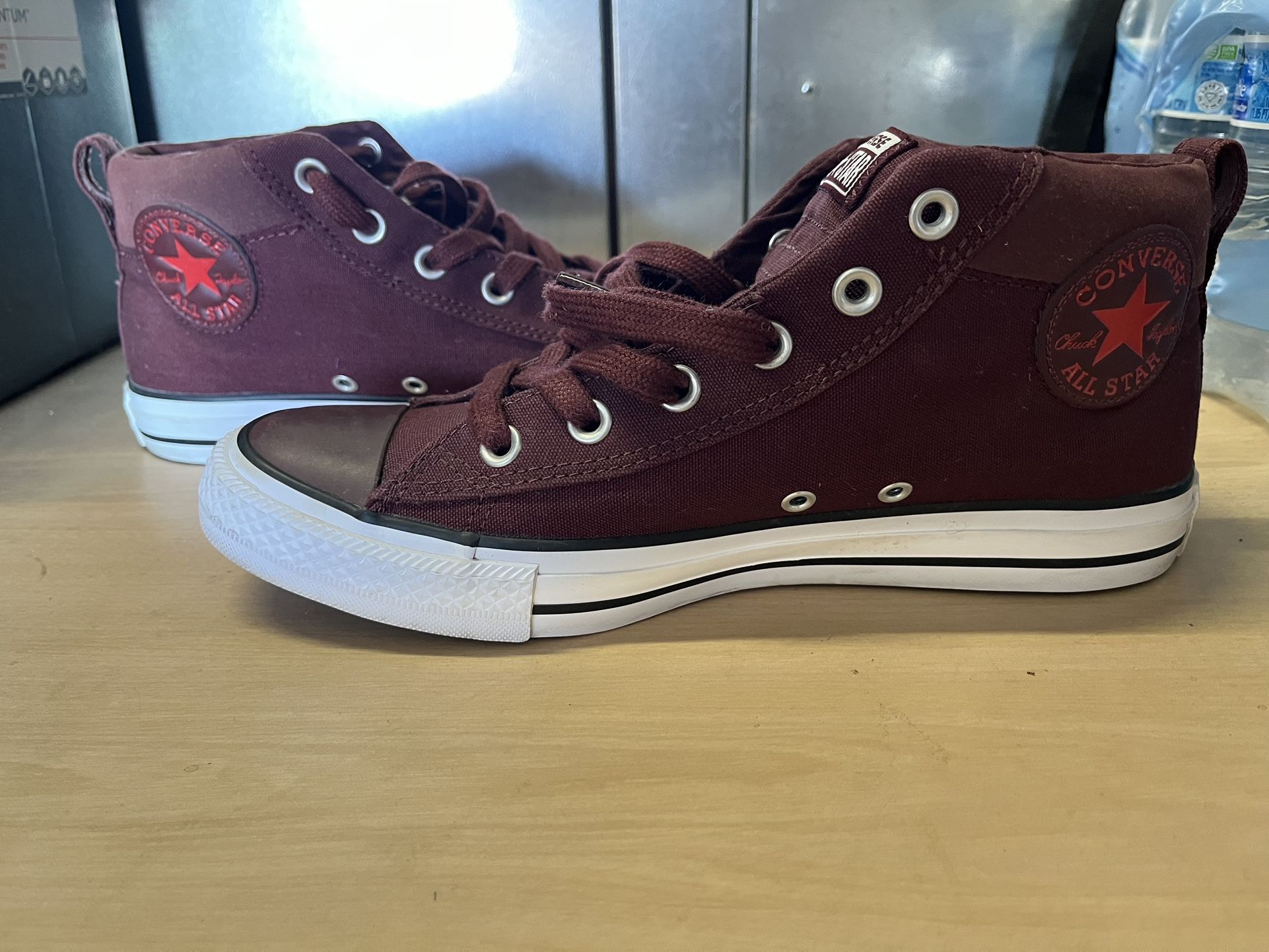All-Star Converse Chucks 7 1/2 Men Preowned