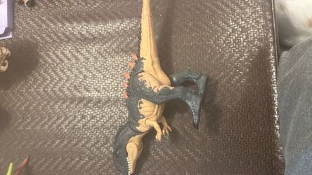 Jurassic World Gigantic Trackers Action Figure, Mapusaurus Dinosaur