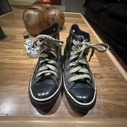 Convers Black Leather Size 3.5