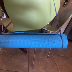 Easy Carrie Yoga Mat Never Used
