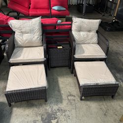 $175! 5 Pcs Outdoor Set in Khaki, Or Navy Blue Color (umbrella Not Included)