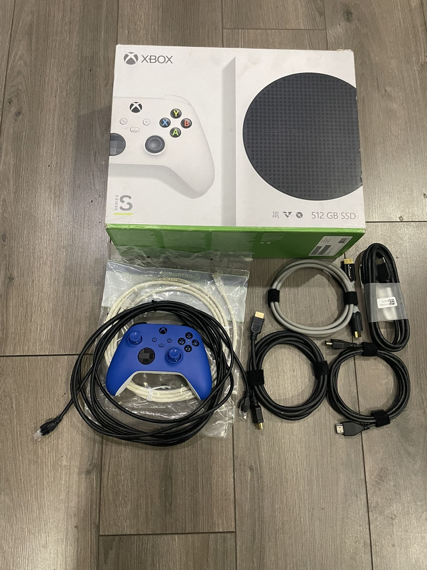 Xbox S With Extra Controller And Cords