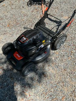 LAW MOVER ECHO COMMERCIAL ! ALMOST NEW! USED ONLY SOMETIMES! VERY CLEAN!