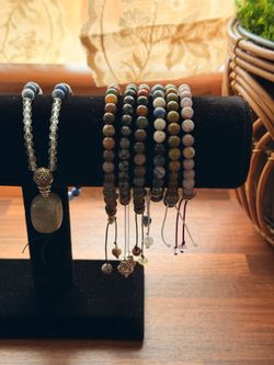Custom intuitive bracelets
