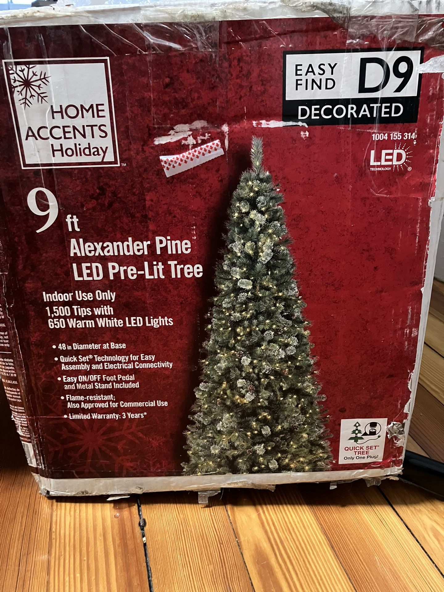 Christmas Tree, LED Lit, 9’
