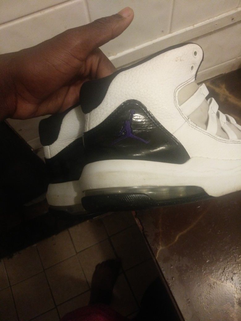 Jordan 11s