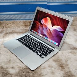 Apple MacBook Air 13” I5/8GB/256GB SSD $180