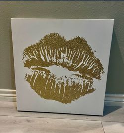 Kiss Canvas Print