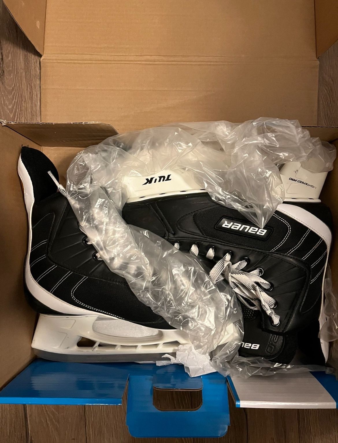 Bauer Flex Light Hockey Skates