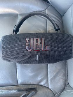 JBL Charge 6