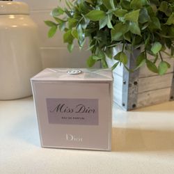 Miss Dior Eau de Parfum for Women 3.4 oz / 100ml New Sealed Box