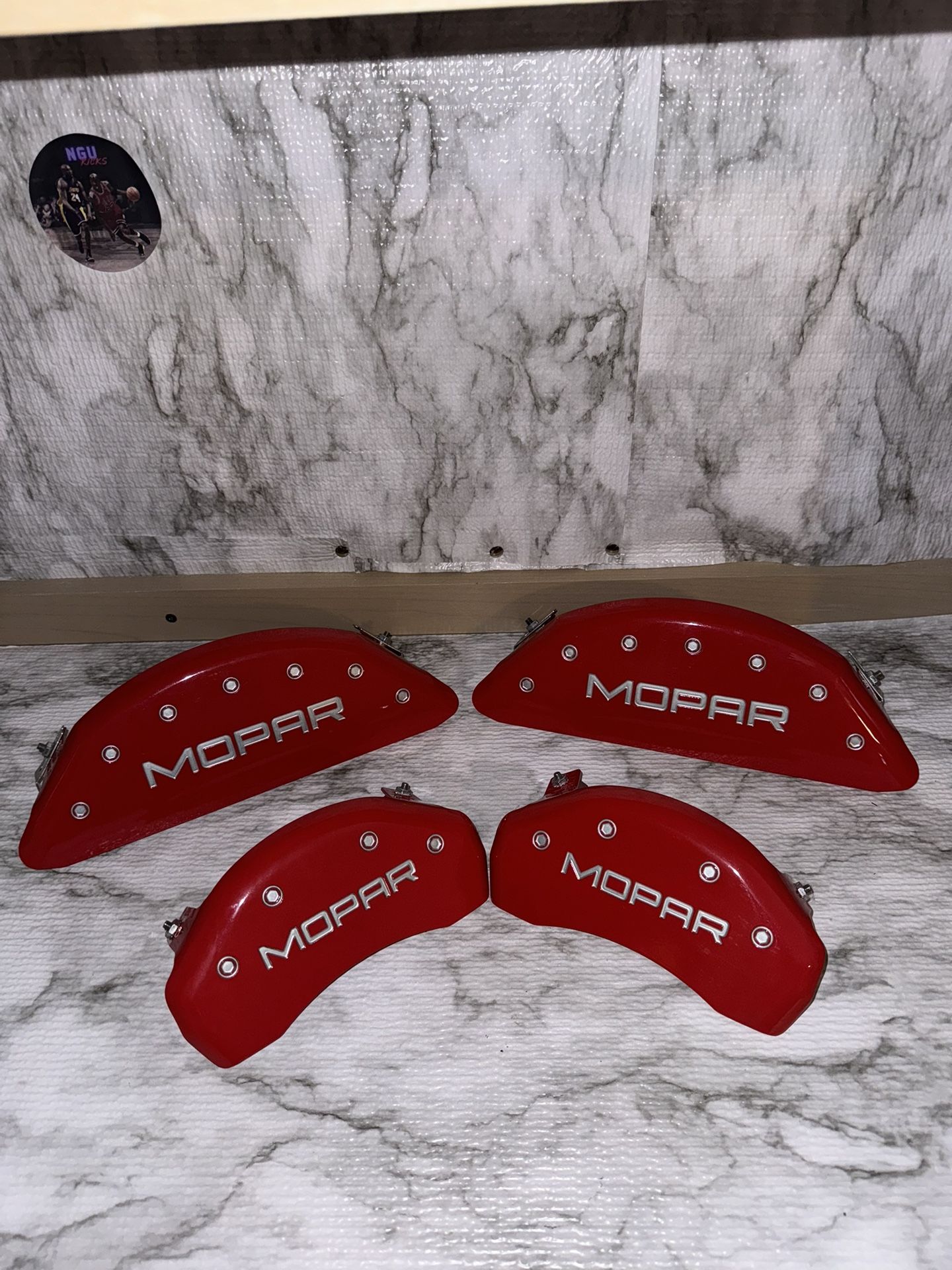 ‘Mopar’ Red Brake Caliper Covers 