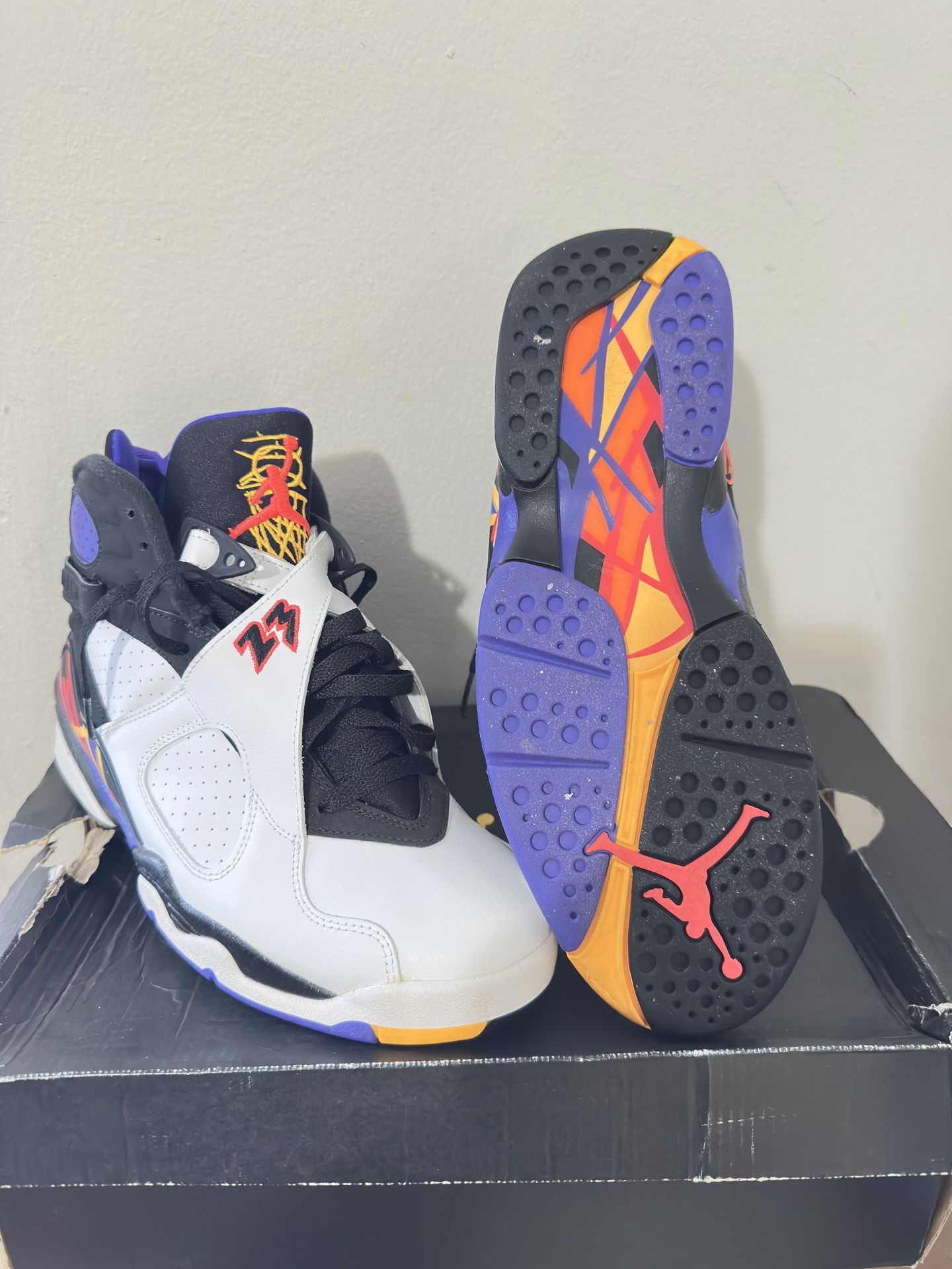 Air Jordan - 8 Retro Rare Sz 8.5 Men