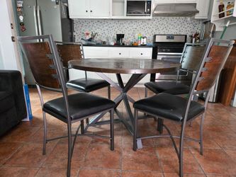 Dinning table and 4 chairs