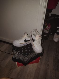 Nike Court Legacy Lift Platform Sneakers