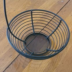 Metal Fruit Basket with Banana Hook
