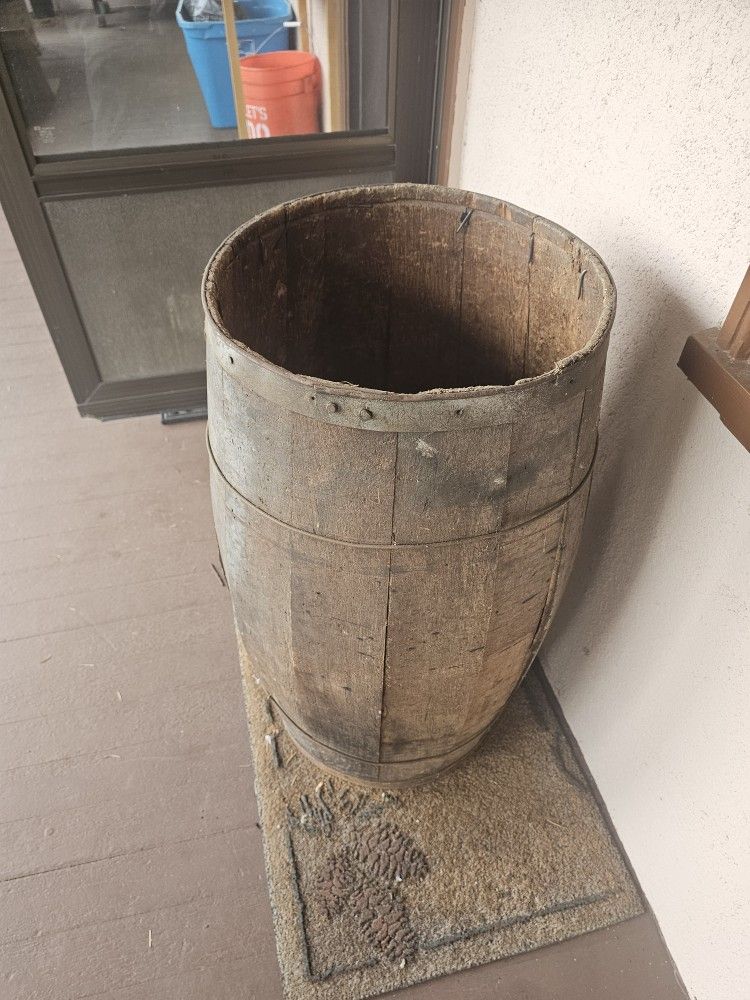 Vintage Wired Barrel