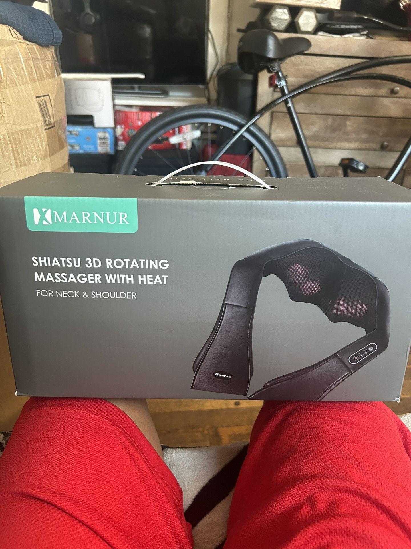 Shiatsu 3D Rotating Heat Massager For Neck And Shoulders