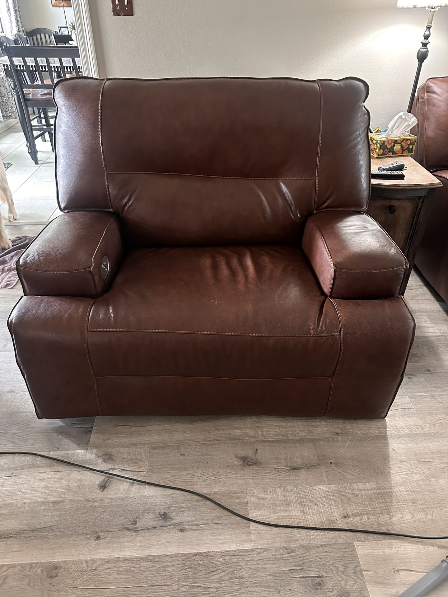 Extra Wide Electric Ashley Recliner
