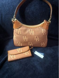 Dooney and Bourke purse