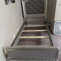 Studded Rhinestone Twin Bed Excellent Condition