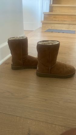 UGG / Adidas