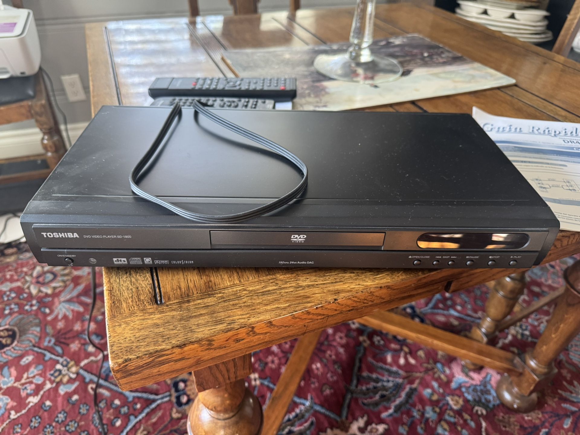 Toshiba DVD Video Player SD-3950 with a remote