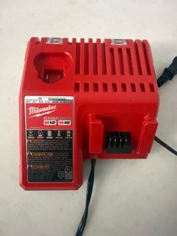Milwaukee M12 M18 Battery Charger
